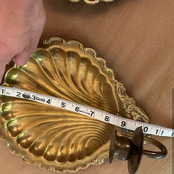 Vintage brass shell sconces - Picture 3 of 5